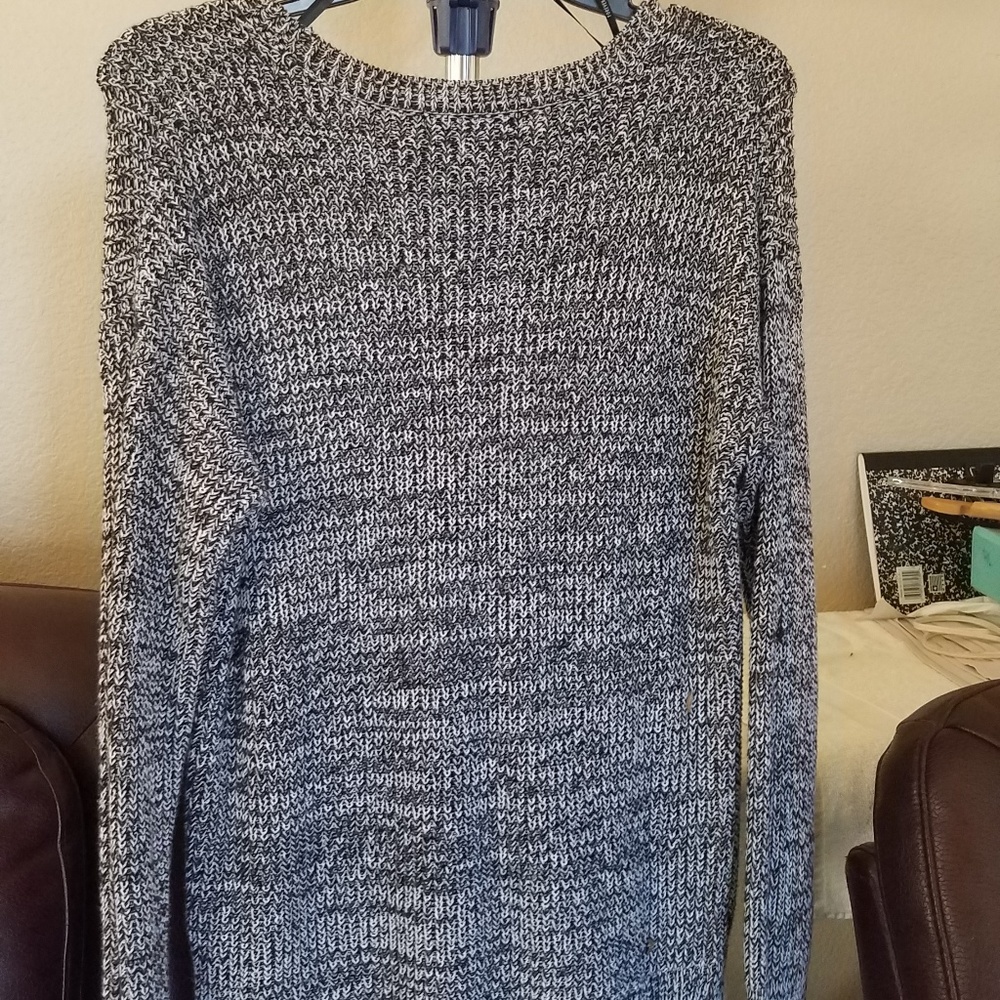 Sweater - Picture 2 of 4